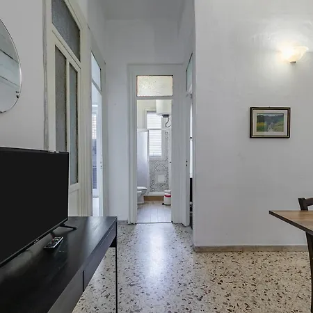 Guesthost - * Palermo